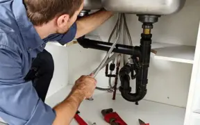 أسباب ارتفاع فاتورة المياه في المنزل وكيفية اكتشاف التسرب بدون تكسير في مسقط