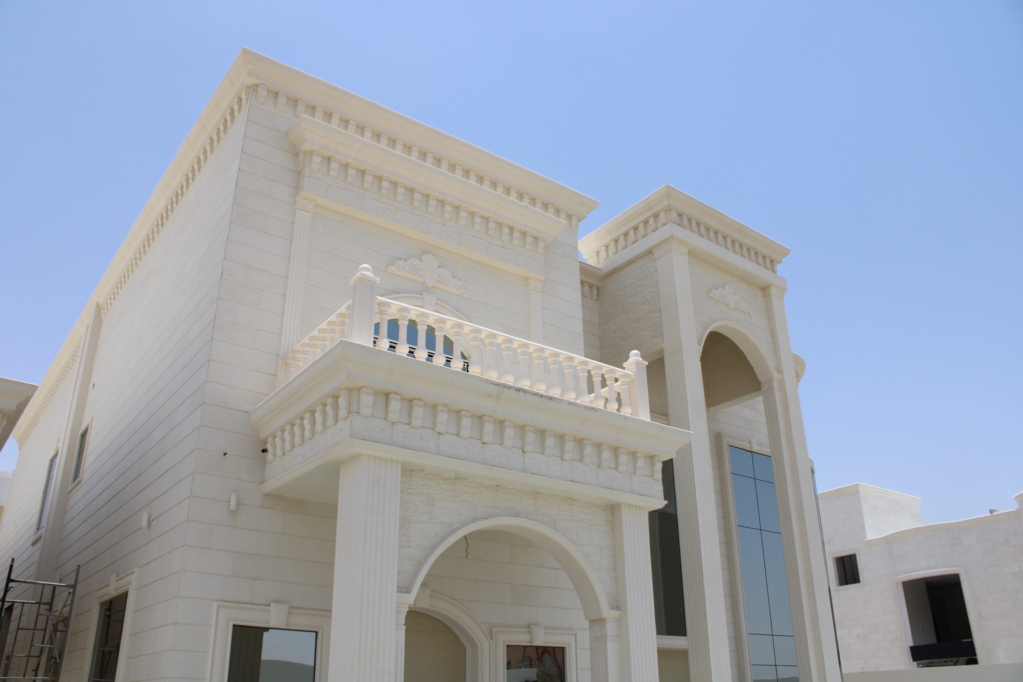 شركة تركيب الحجر الطبيعي في العين – خبرة وإبداع في كل تفصيلة
